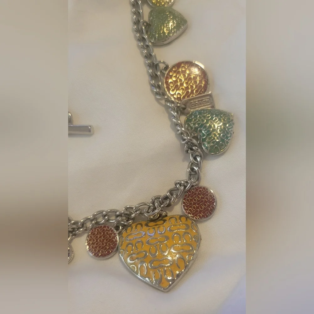 Vintage coach charm necklace - Picture 2 of 4
